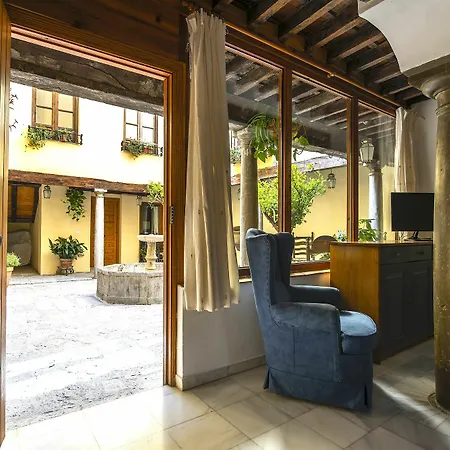 Alh Patio Apartment Granada